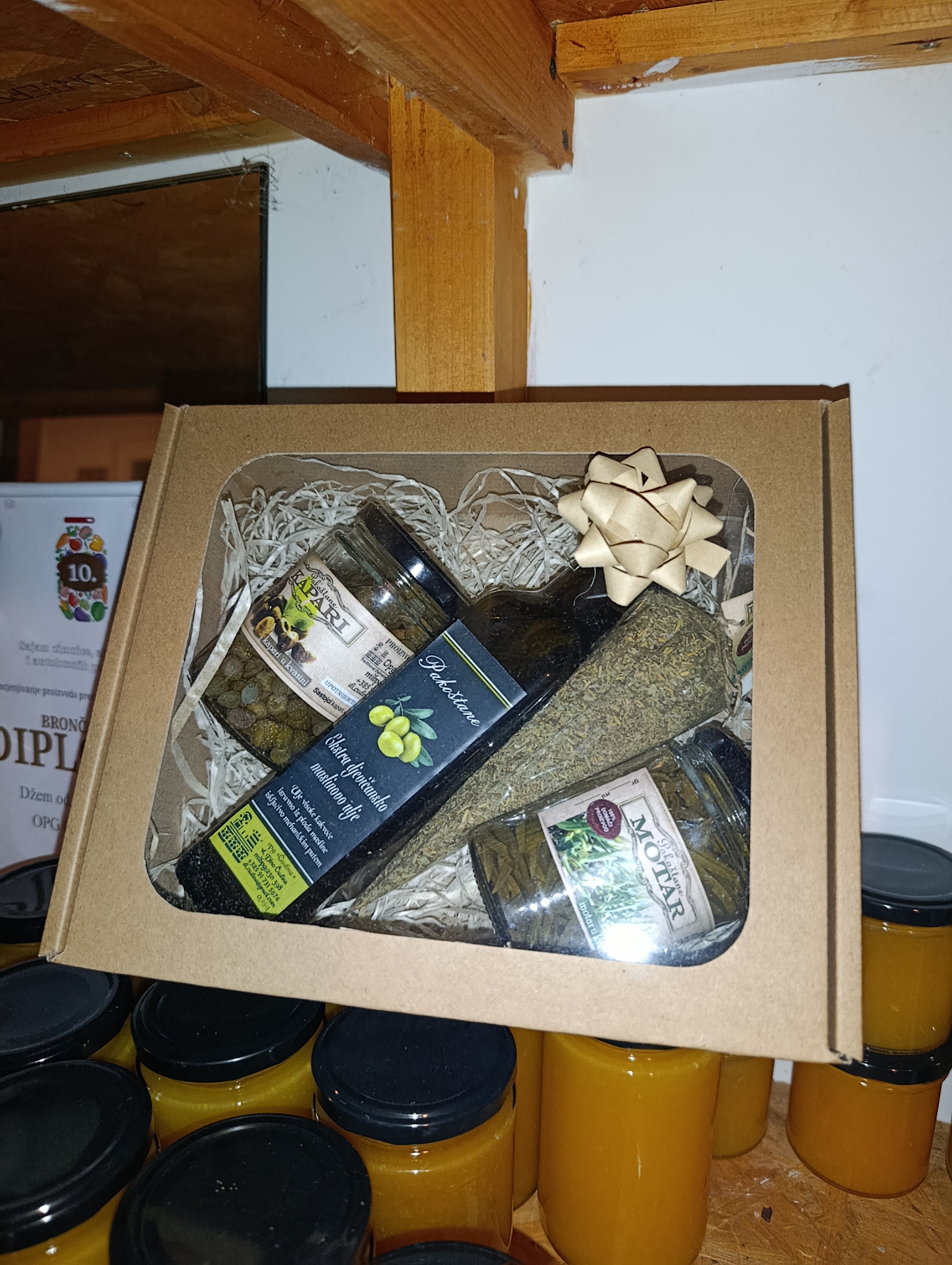 Poklon paket "Dalmatinska kužina"